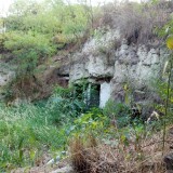 Barlanglakás a Pincefalu északi részén. (JN)
